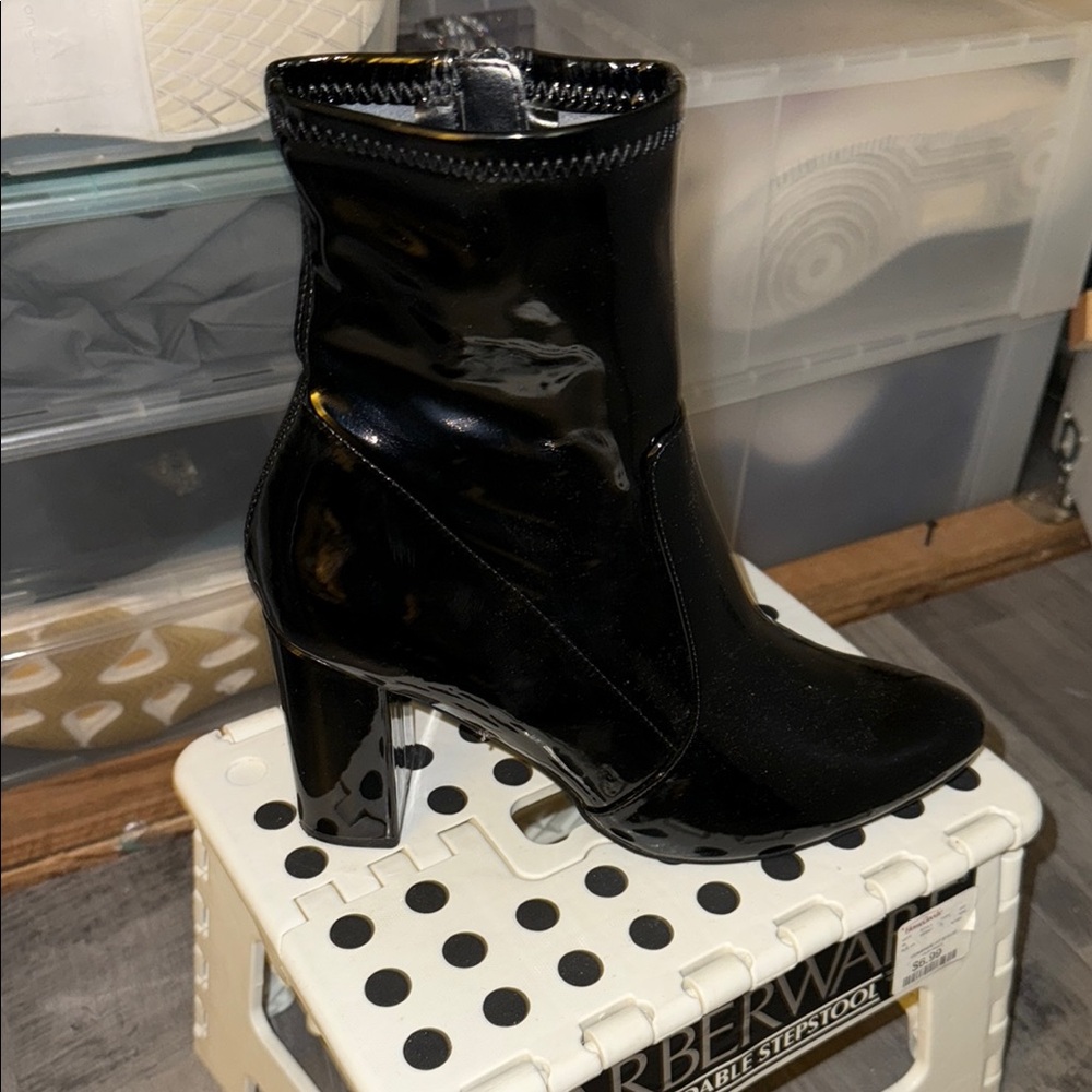 Steve Madden Glossy Black Heeled Boots